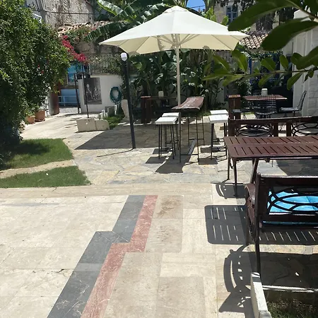 Hotel apartamentowy Mavi Butik 4*