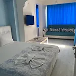 Mavi Butik Cesme