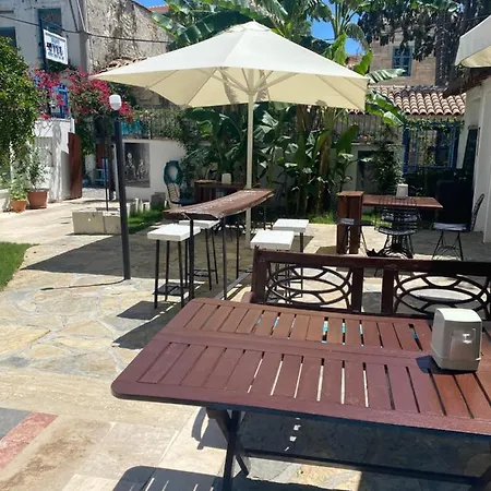Mavi Butik Cesme