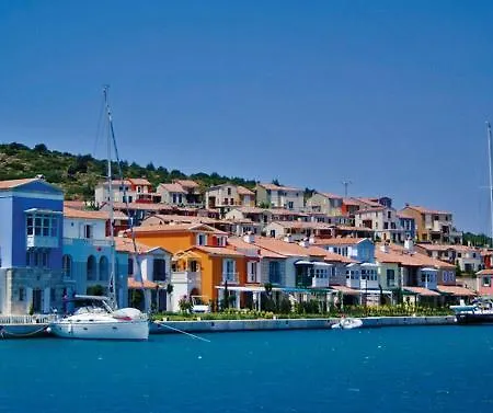 Mavi Butik Cesme
