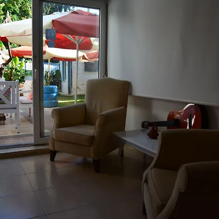 Mavi Butik 4* Cesme