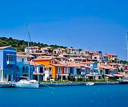 马维布提克公寓式酒店 Çeşme
