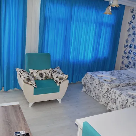 Mavi Butik Cesme